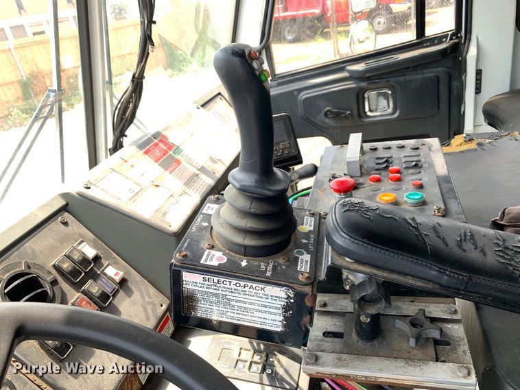 image for item DM1767 2014 Crane Carrier Low Entry refuse truck