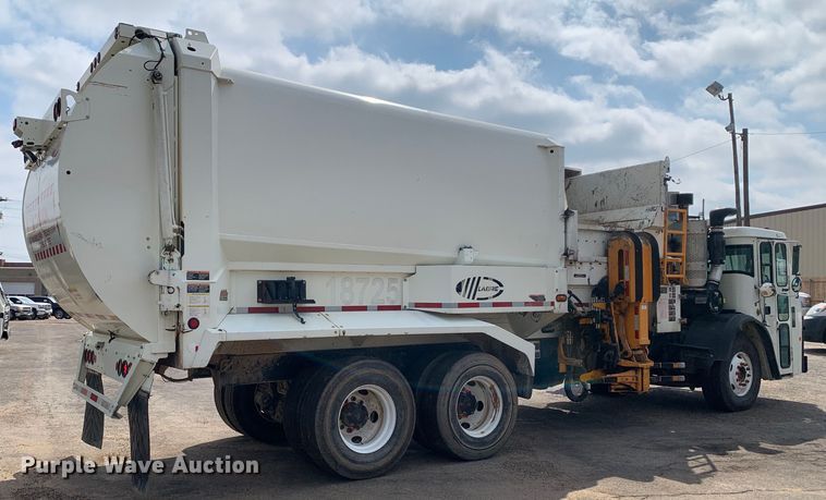 image for item DM1768 2018 Mack LR613 refuse truck