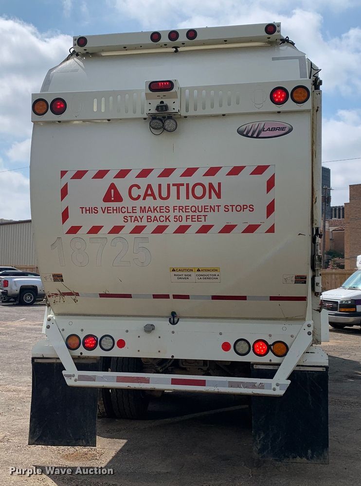 image for item DM1768 2018 Mack LR613 refuse truck