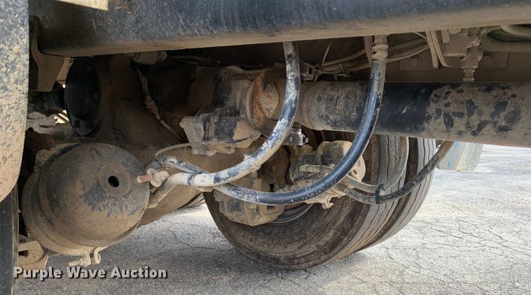 image for item DM1768 2018 Mack LR613 refuse truck