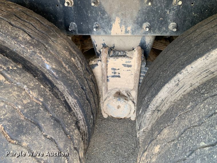 image for item DM1768 2018 Mack LR613 refuse truck