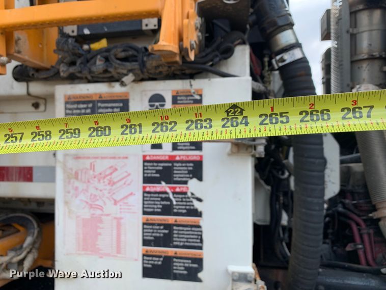 image for item DM1768 2018 Mack LR613 refuse truck