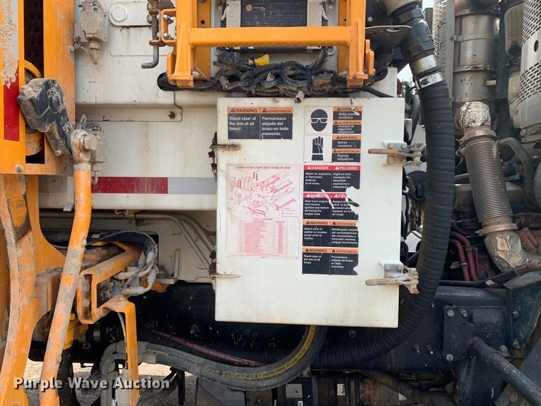 image for item DM1768 2018 Mack LR613 refuse truck