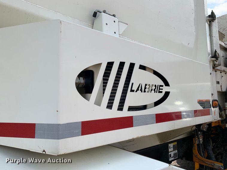 image for item DM1768 2018 Mack LR613 refuse truck