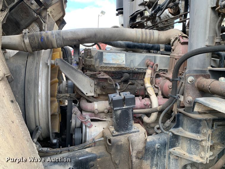 image for item DM1768 2018 Mack LR613 refuse truck