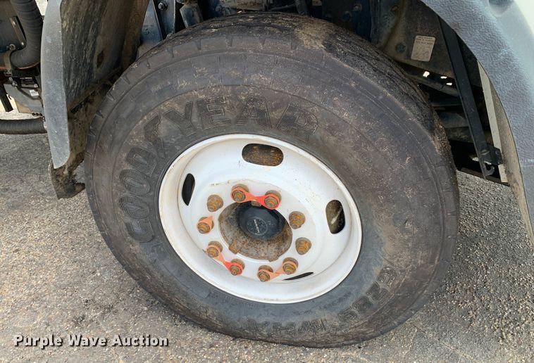 image for item DM1768 2018 Mack LR613 refuse truck