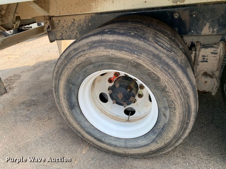 image for item DM1768 2018 Mack LR613 refuse truck