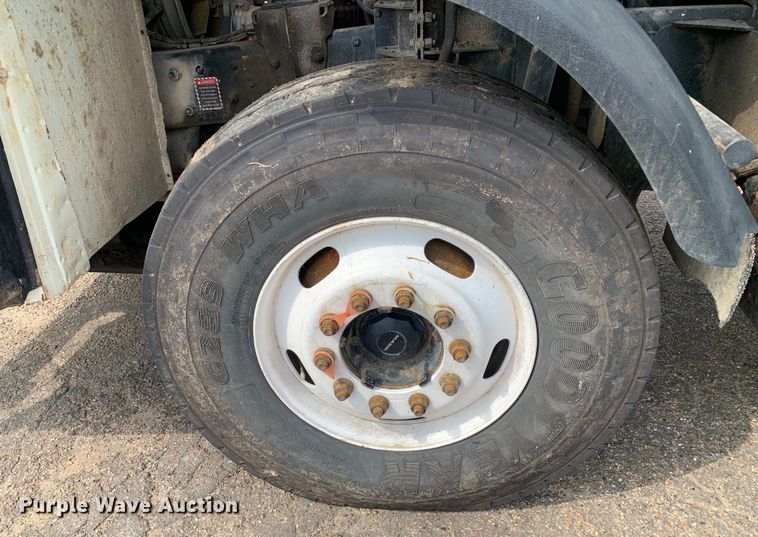 image for item DM1768 2018 Mack LR613 refuse truck