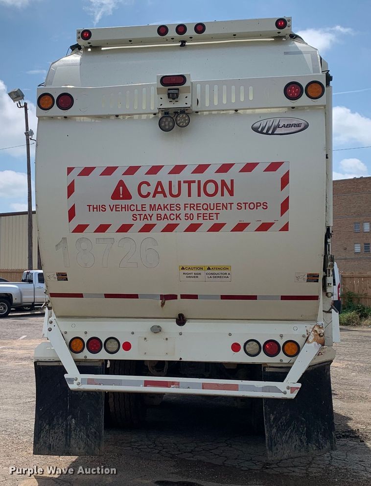 image for item DM1769 2018 Mack LR613 refuse truck