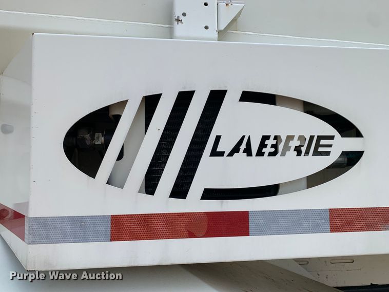 image for item DM1769 2018 Mack LR613 refuse truck