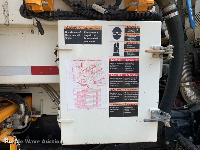 image for item DM1769 2018 Mack LR613 refuse truck