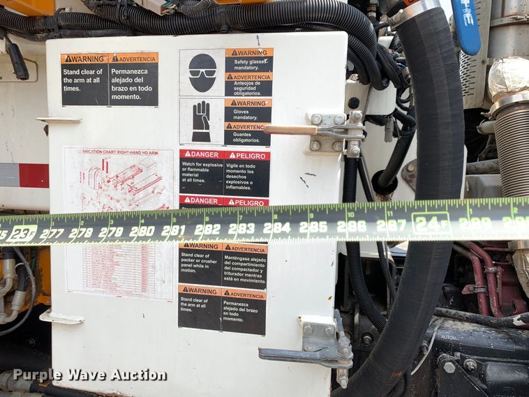 image for item DM1769 2018 Mack LR613 refuse truck