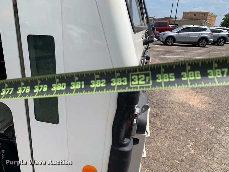 image for item DM1769 2018 Mack LR613 refuse truck