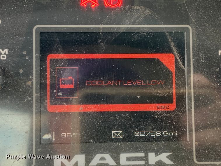 image for item DM1769 2018 Mack LR613 refuse truck