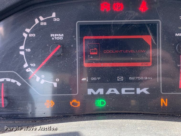 image for item DM1769 2018 Mack LR613 refuse truck