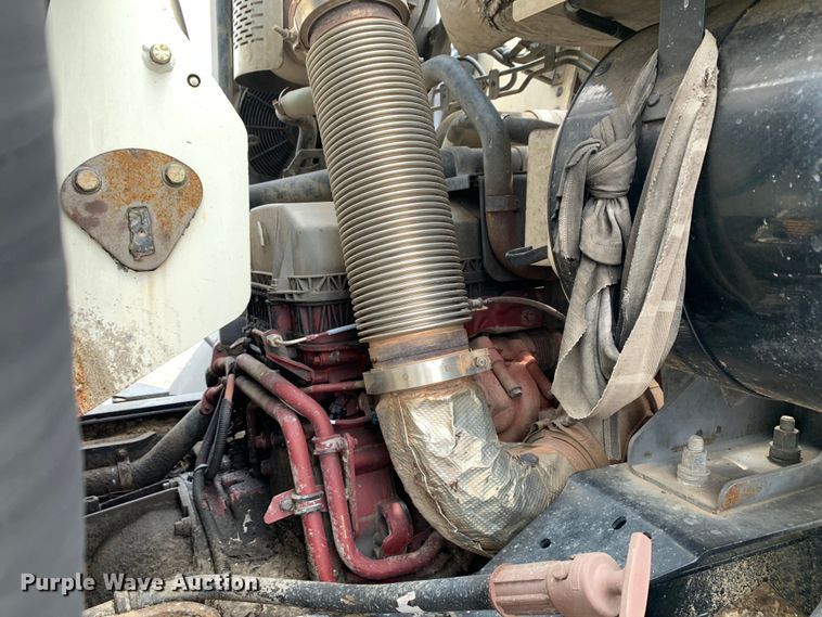 image for item DM1769 2018 Mack LR613 refuse truck