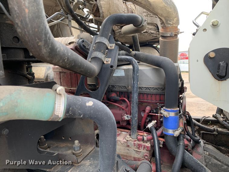 image for item DM1769 2018 Mack LR613 refuse truck