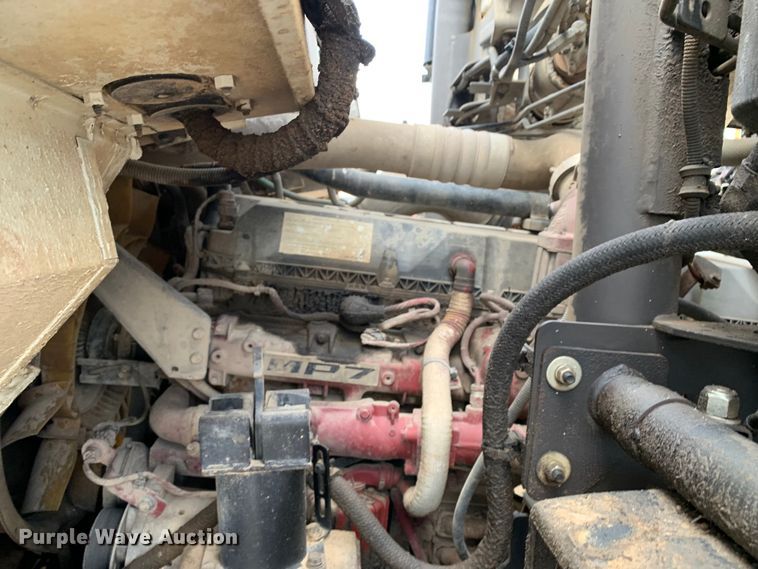 image for item DM1769 2018 Mack LR613 refuse truck