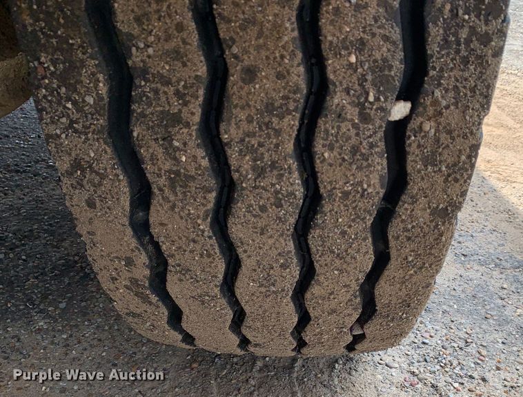 image for item DM1769 2018 Mack LR613 refuse truck