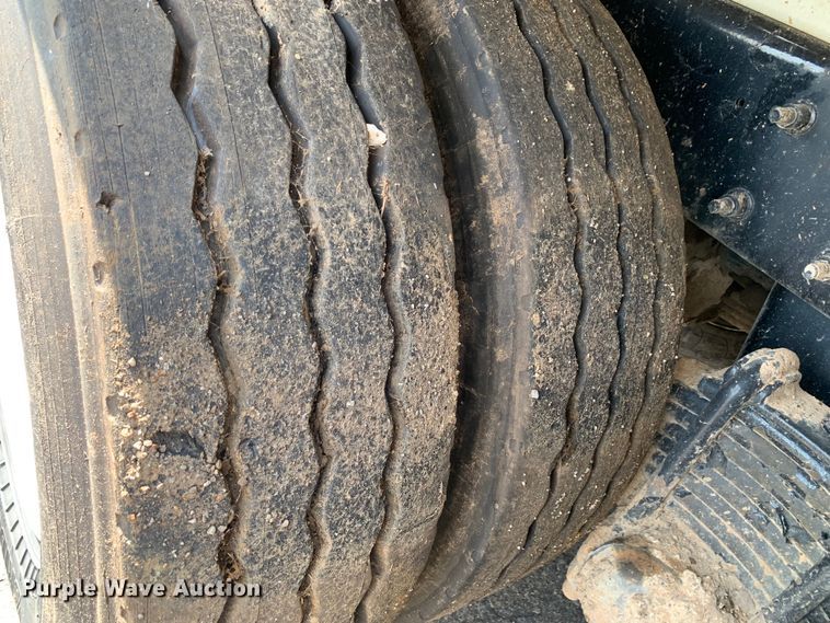 image for item DM1769 2018 Mack LR613 refuse truck