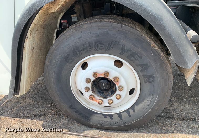 image for item DM1769 2018 Mack LR613 refuse truck