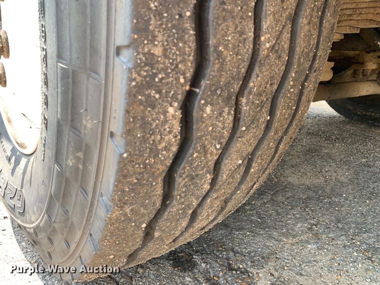 image for item DM1769 2018 Mack LR613 refuse truck