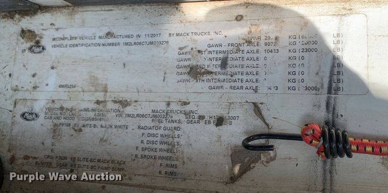 image for item DM1769 2018 Mack LR613 refuse truck