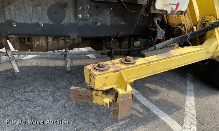 image for item DM1770 2018 Mack LR613 refuse truck