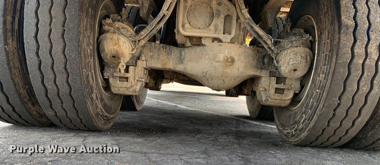 image for item DM1770 2018 Mack LR613 refuse truck