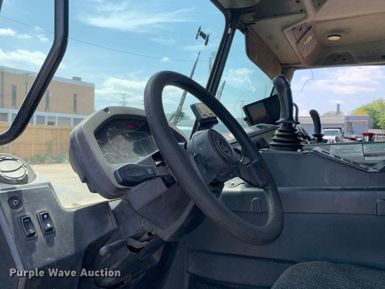 image for item DM1770 2018 Mack LR613 refuse truck