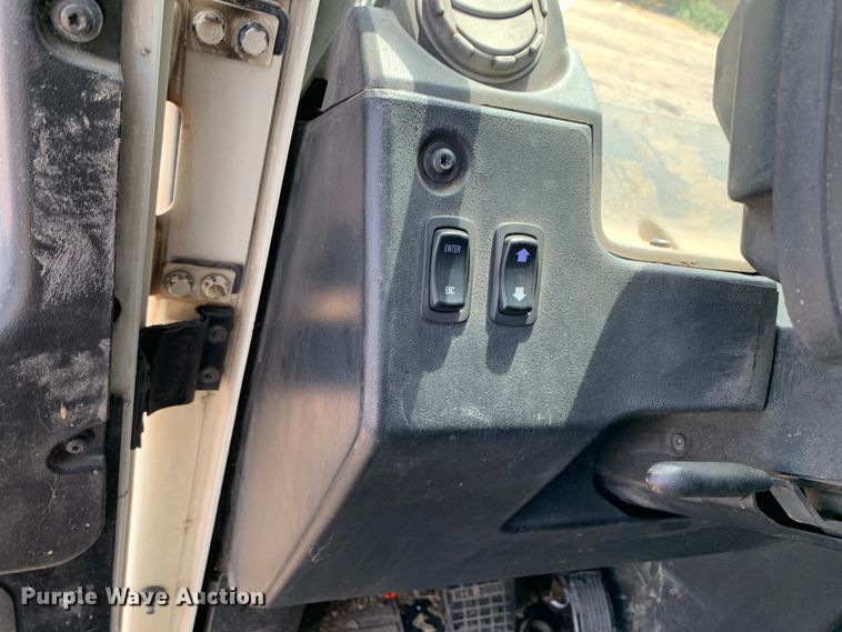 image for item DM1770 2018 Mack LR613 refuse truck