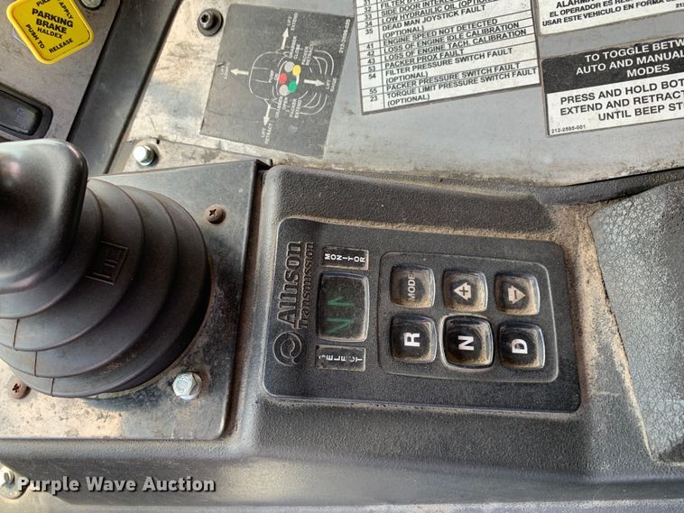 image for item DM1770 2018 Mack LR613 refuse truck