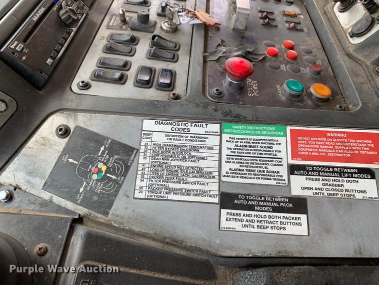 image for item DM1770 2018 Mack LR613 refuse truck