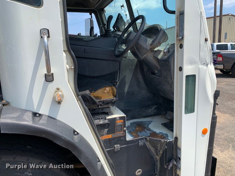 image for item DM1770 2018 Mack LR613 refuse truck