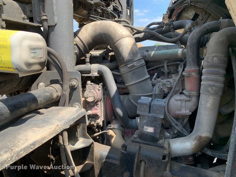 image for item DM1770 2018 Mack LR613 refuse truck