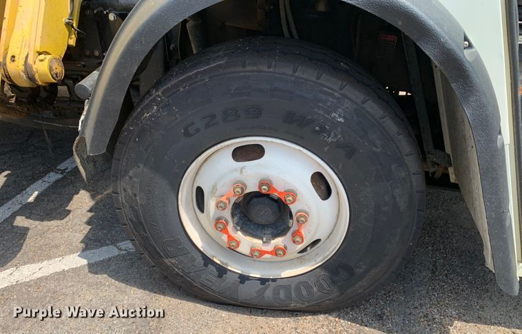 image for item DM1770 2018 Mack LR613 refuse truck