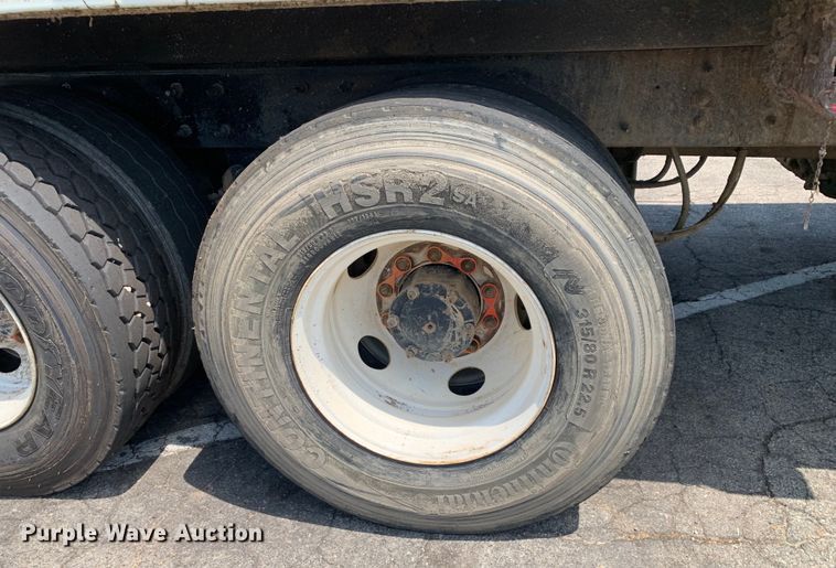 image for item DM1770 2018 Mack LR613 refuse truck