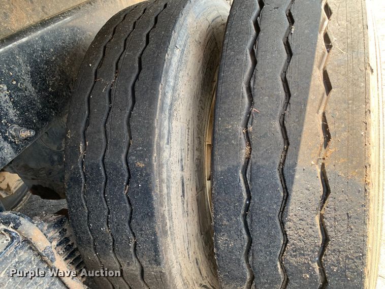 image for item DM1770 2018 Mack LR613 refuse truck