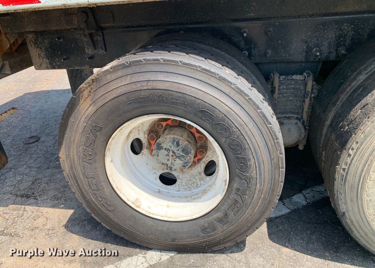 image for item DM1770 2018 Mack LR613 refuse truck