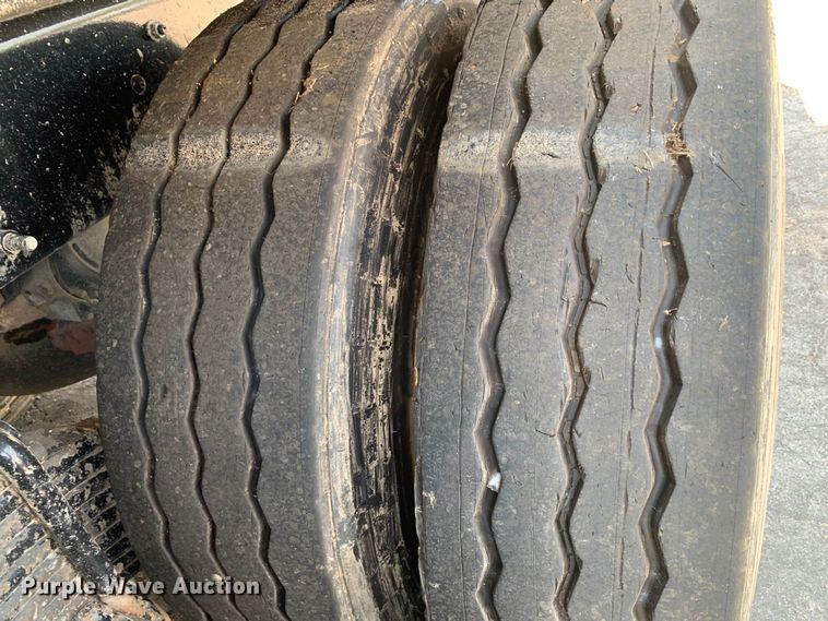 image for item DM1770 2018 Mack LR613 refuse truck