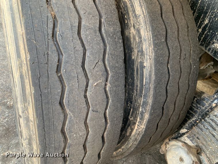 image for item DM1770 2018 Mack LR613 refuse truck