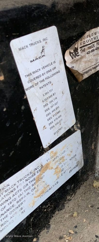 image for item DM1770 2018 Mack LR613 refuse truck