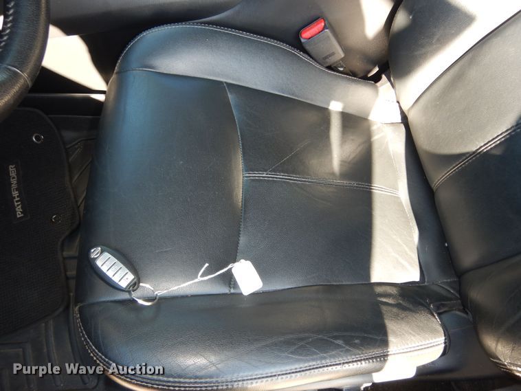 image for item DM3041 2013 Nissan Pathfinder SL SUV