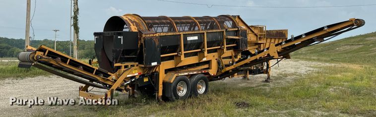 image for item DP6673 Wildcat RHC 6-230 trommel screen