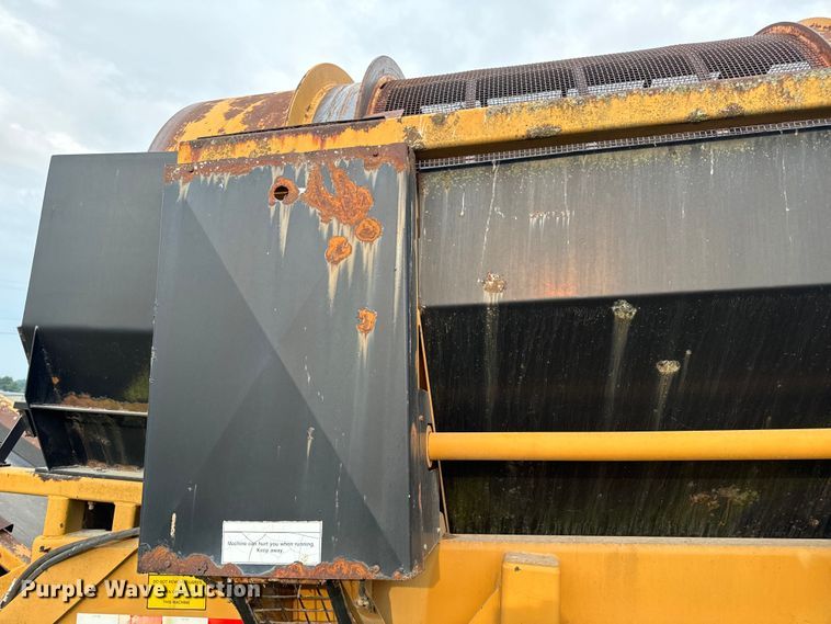 image for item DP6673 Wildcat RHC 6-230 trommel screen