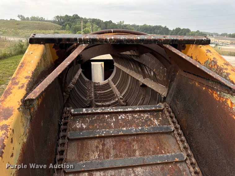 image for item DP6673 Wildcat RHC 6-230 trommel screen