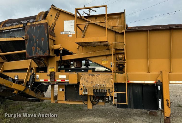 image for item DP6673 Wildcat RHC 6-230 trommel screen