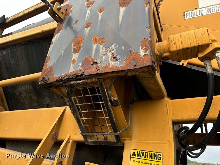 image for item DP6673 Wildcat RHC 6-230 trommel screen