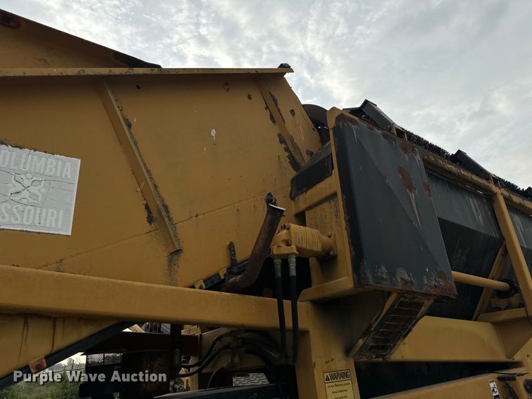 image for item DP6673 Wildcat RHC 6-230 trommel screen