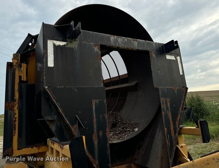 image for item DP6673 Wildcat RHC 6-230 trommel screen